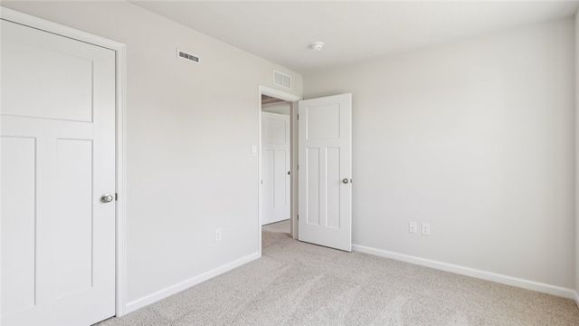 379 Leslie Farms Drive, Connoquenessing Boro, PA 16033