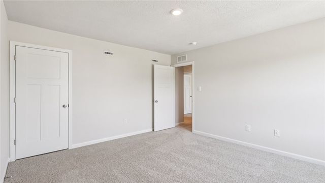 379 Leslie Farms Drive, Connoquenessing Boro, PA 16033