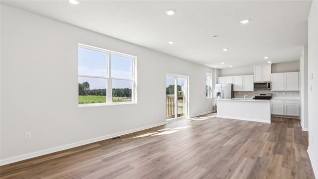 379 Leslie Farms Drive, Connoquenessing Boro, PA 16033