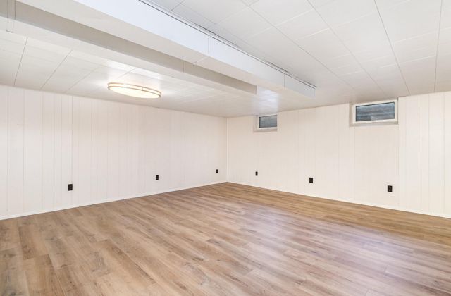 8445 10th Avenue S, Bloomington, MN 55420