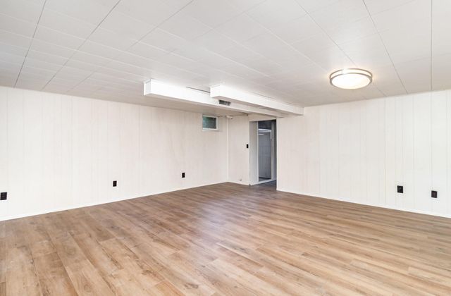 8445 10th Avenue S, Bloomington, MN 55420