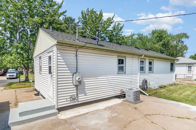 8445 10th Avenue S, Bloomington, MN 55420