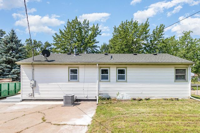 8445 10th Avenue S, Bloomington, MN 55420