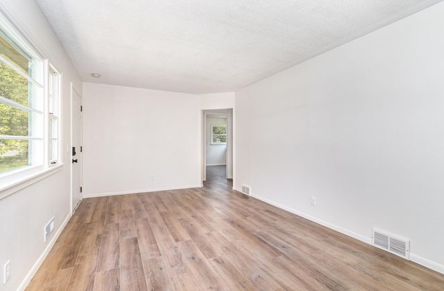 8445 10th Avenue S, Bloomington, MN 55420