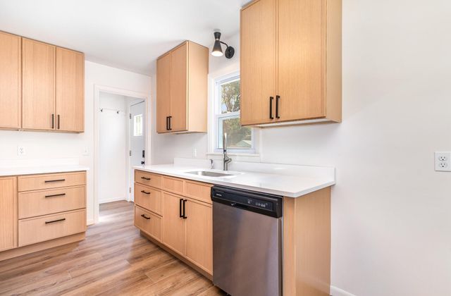 8445 10th Avenue S, Bloomington, MN 55420