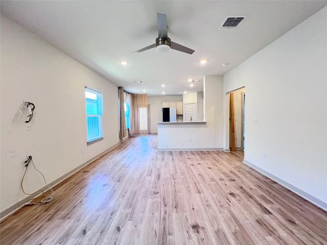 2108 Daleside LN, Austin, TX 78754