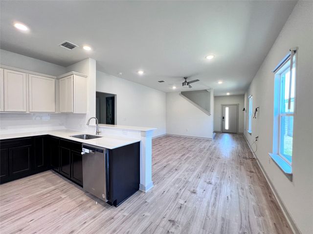 2108 Daleside LN, Austin, TX 78754