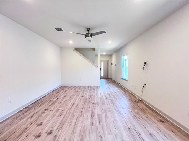 2108 Daleside LN, Austin, TX 78754