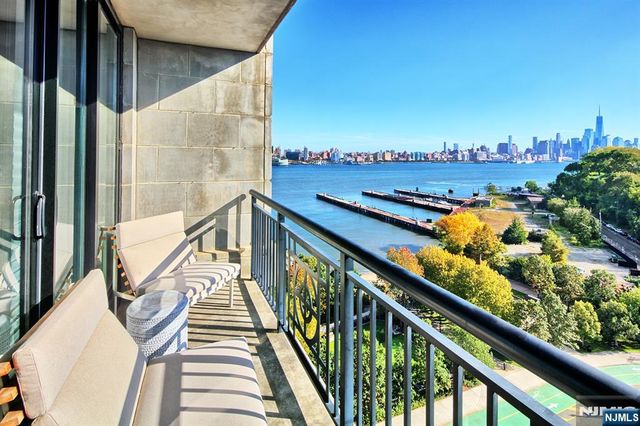 1025 Maxwell Lane 1104, Hoboken, NJ 07030
