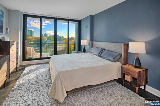 1025 Maxwell Lane 1104, Hoboken, NJ 07030