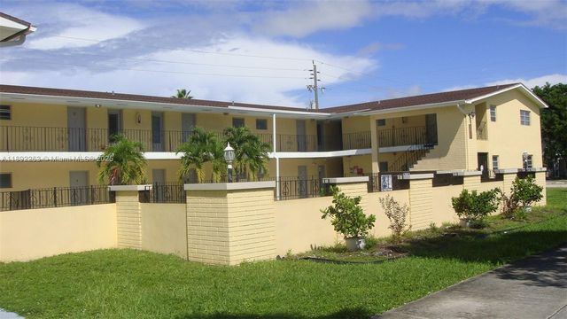 2285 NE 172nd St, North Miami Beach, FL 33160