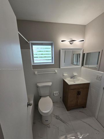 2285 NE 172nd St, North Miami Beach, FL 33160