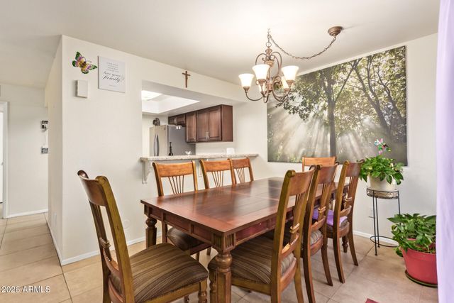 5222 E TAMBLO Drive, Phoenix, AZ 85044