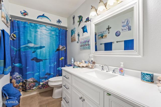 5222 E TAMBLO Drive, Phoenix, AZ 85044