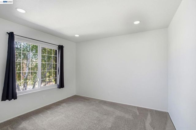 6010 Peppertree Ct, Newark, CA 94560