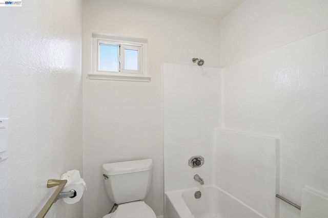 6010 Peppertree Ct, Newark, CA 94560