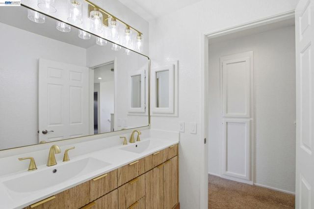 6010 Peppertree Ct, Newark, CA 94560