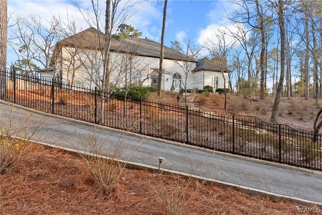 8721 Forrestal NE, Tuscaloosa, AL 35406