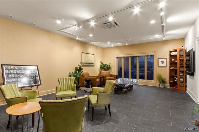 8721 Forrestal NE, Tuscaloosa, AL 35406