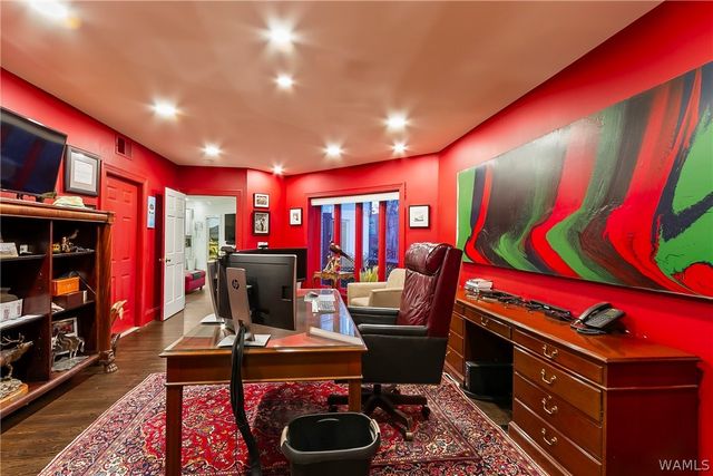 8721 Forrestal NE, Tuscaloosa, AL 35406