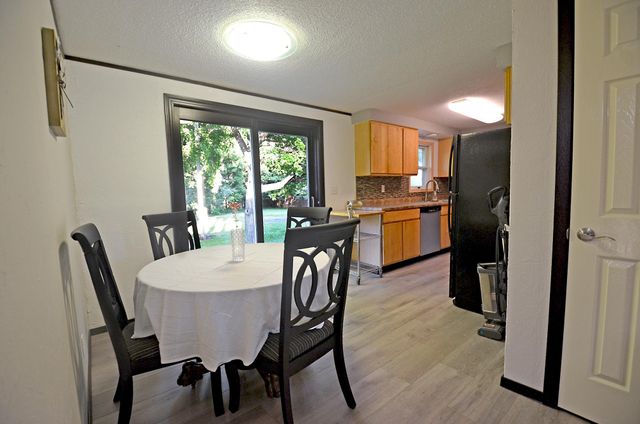 7908 NE Oday Avenue NE, Elk River, MN 55330