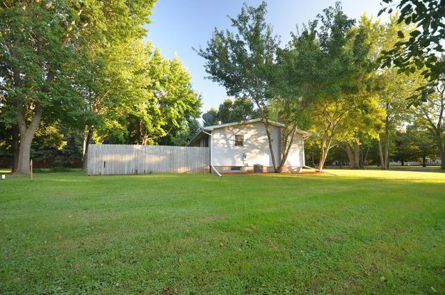 7908 NE Oday Avenue NE, Elk River, MN 55330