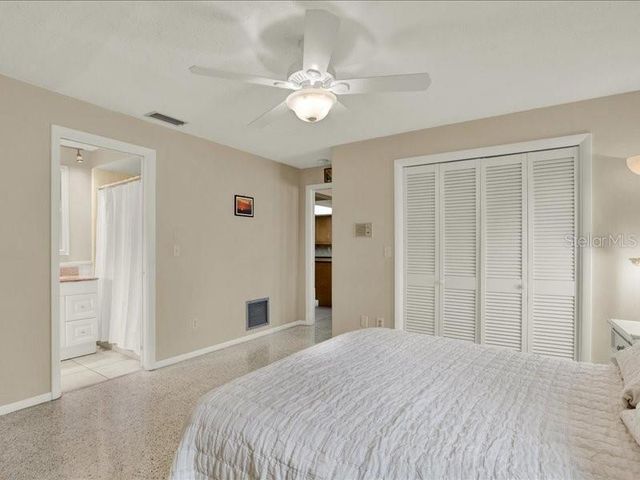 11235 APACHE PLACE, Largo, FL 33774
