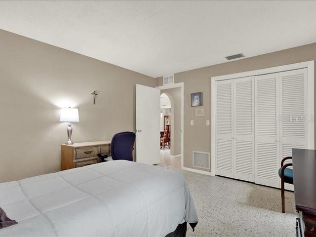 11235 APACHE PLACE, Largo, FL 33774