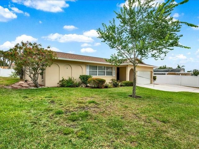 11235 APACHE PLACE, Largo, FL 33774