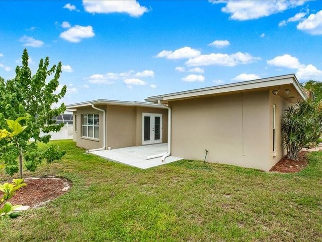 11235 APACHE PLACE, Largo, FL 33774