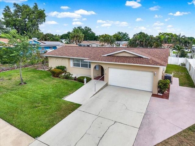 11235 APACHE PLACE, Largo, FL 33774