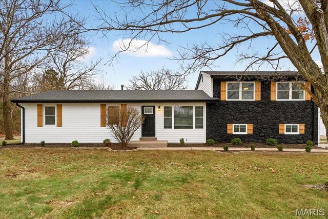 714 Sunset Lane, O'fallon, MO 63366