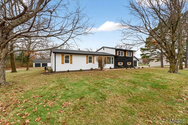 714 Sunset Lane, O'fallon, MO 63366