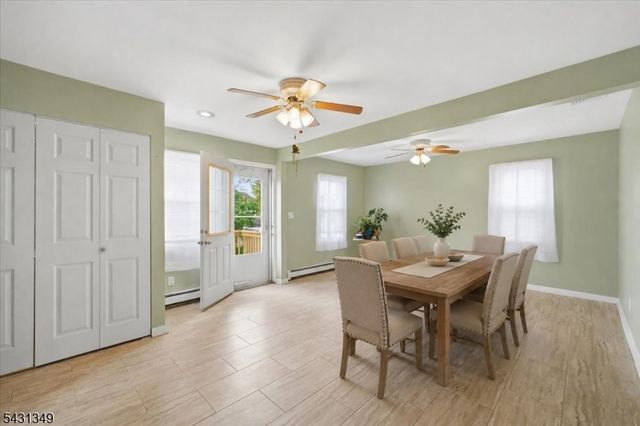 7 Willow St, Mount Arlington Boro, NJ 07856