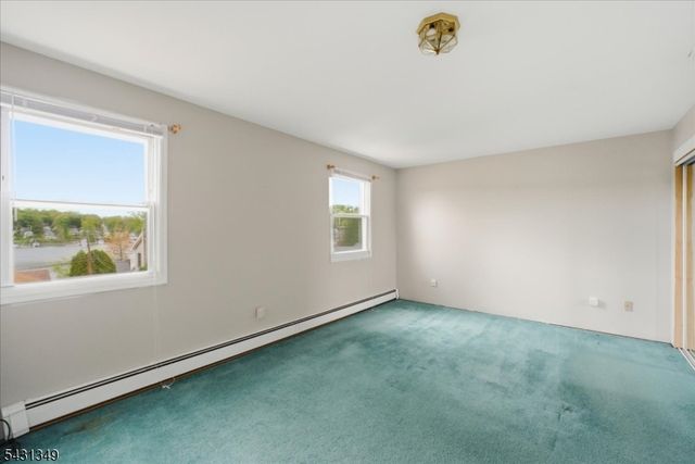 7 Willow St, Mount Arlington Boro, NJ 07856