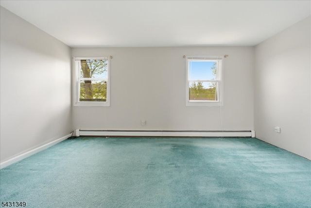 7 Willow St, Mount Arlington Boro, NJ 07856