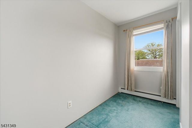 7 Willow St, Mount Arlington Boro, NJ 07856