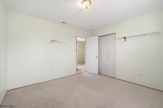 7 Willow St, Mount Arlington Boro, NJ 07856