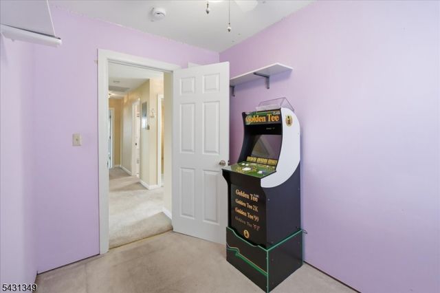 7 Willow St, Mount Arlington Boro, NJ 07856