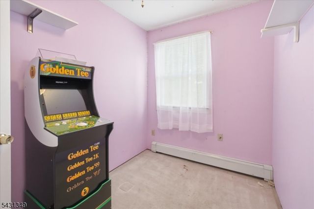7 Willow St, Mount Arlington Boro, NJ 07856
