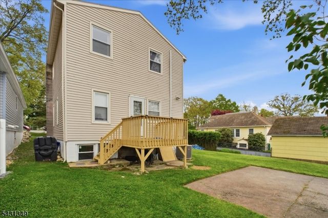 7 Willow St, Mount Arlington Boro, NJ 07856