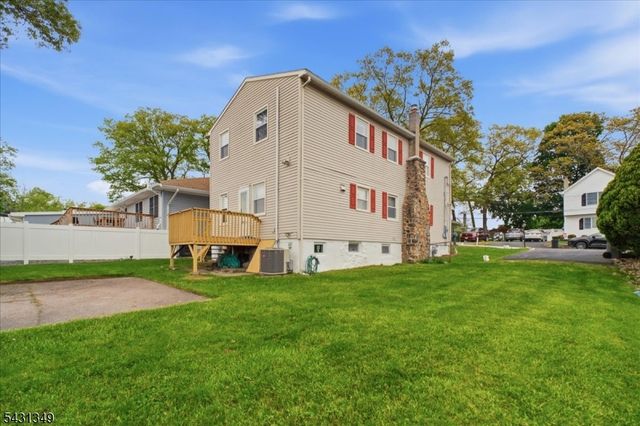 7 Willow St, Mount Arlington Boro, NJ 07856