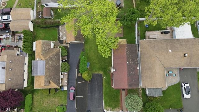 7 Willow St, Mount Arlington Boro, NJ 07856