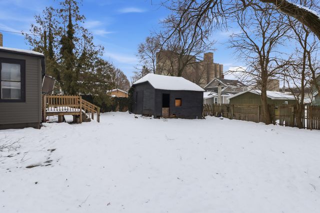 316 E Division Street, Dowagiac, MI 49047