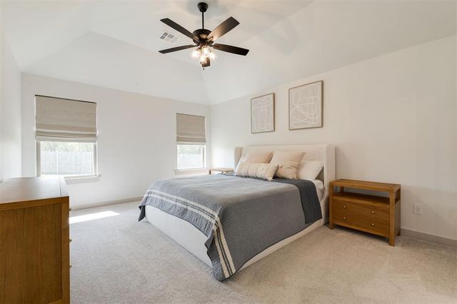 9500 Sultans Water Way, Yukon, OK 73099