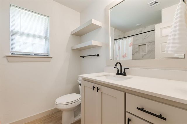 9500 Sultans Water Way, Yukon, OK 73099