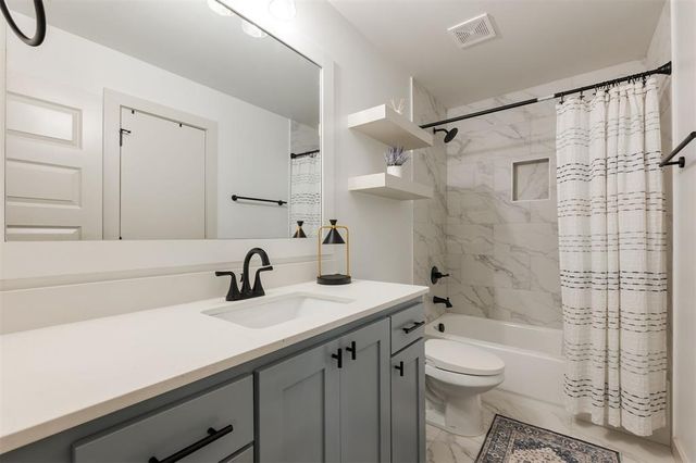 9500 Sultans Water Way, Yukon, OK 73099