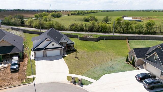 9500 Sultans Water Way, Yukon, OK 73099