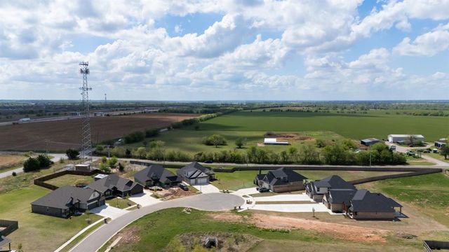 9500 Sultans Water Way, Yukon, OK 73099