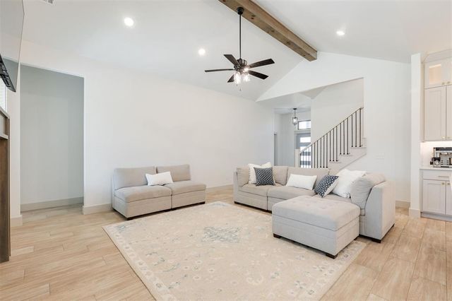 9500 Sultans Water Way, Yukon, OK 73099